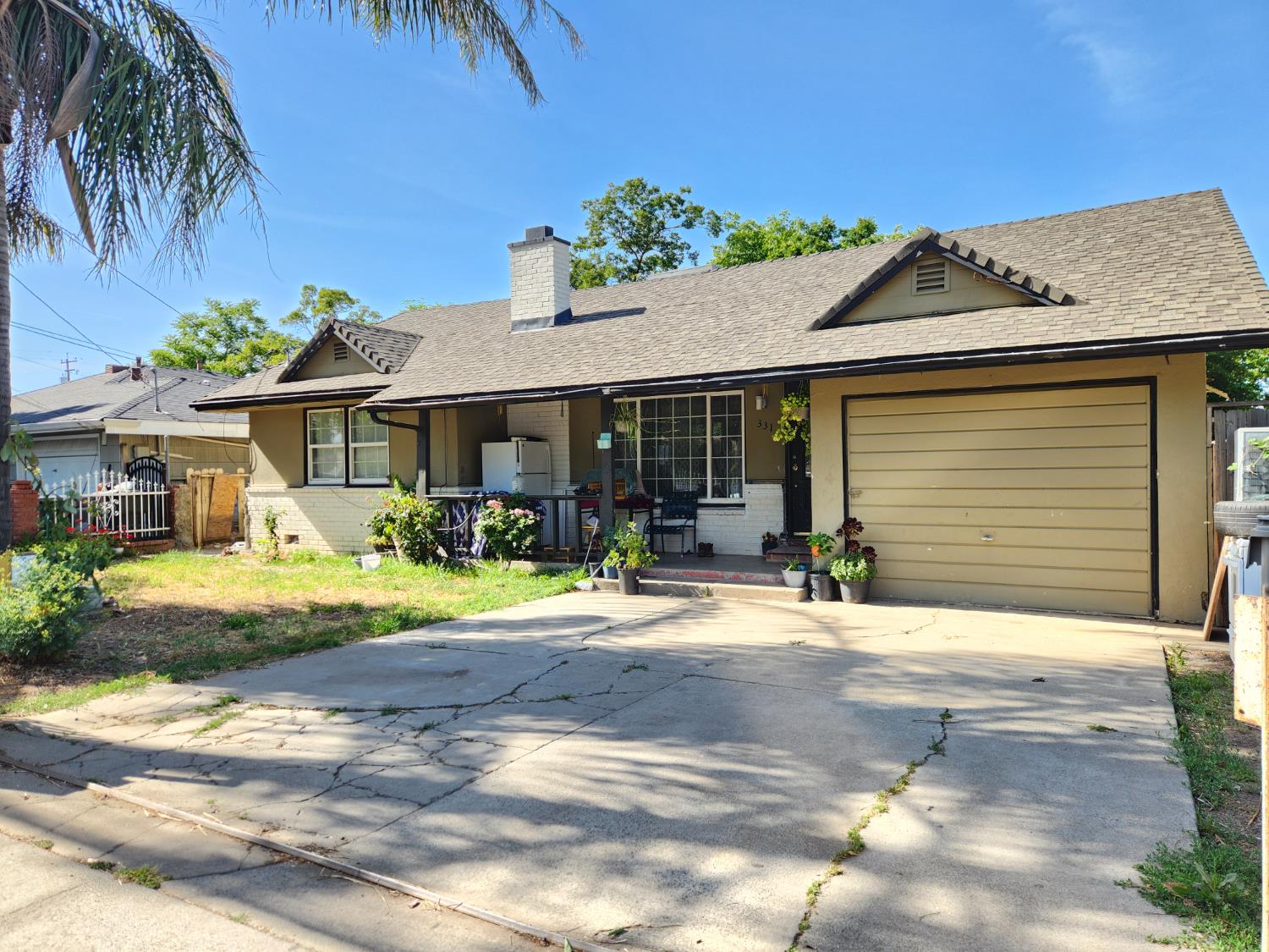 Detail Gallery Image 2 of 19 For 331 Eleanor Ave, Sacramento,  CA 95815 - 2 Beds | 1 Baths