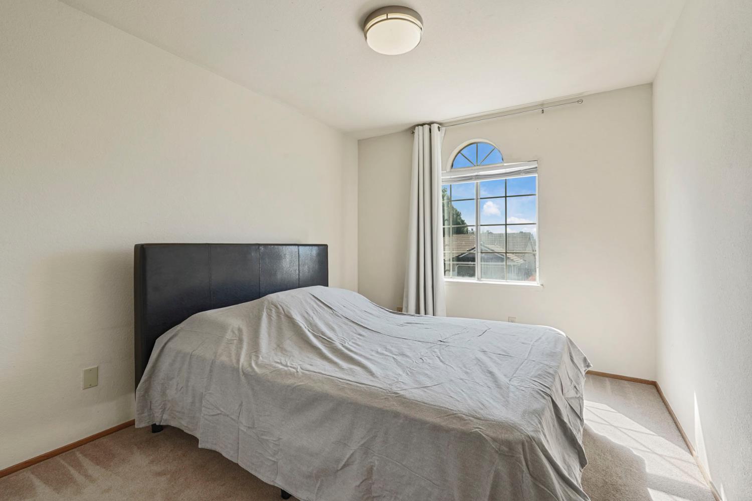 Detail Gallery Image 20 of 47 For 5329 Barbados Cir, Stockton,  CA 95210 - 3 Beds | 2/1 Baths