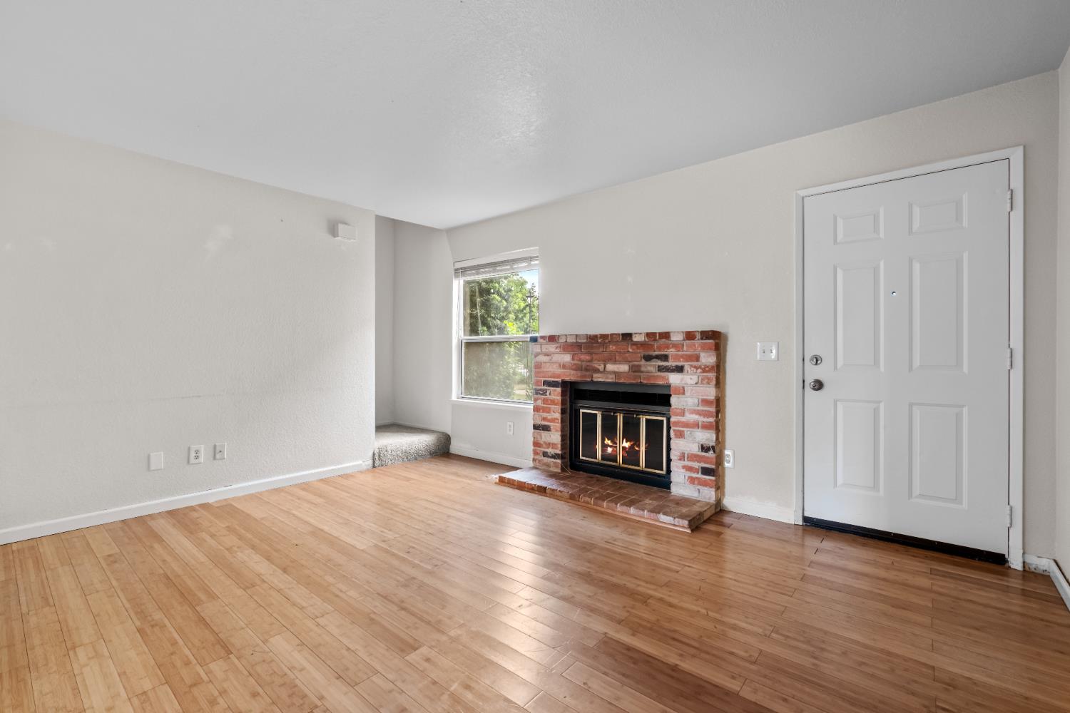Detail Gallery Image 1 of 36 For 9145 Newhall Dr #57,  Sacramento,  CA 95826 - 2 Beds | 1/1 Baths