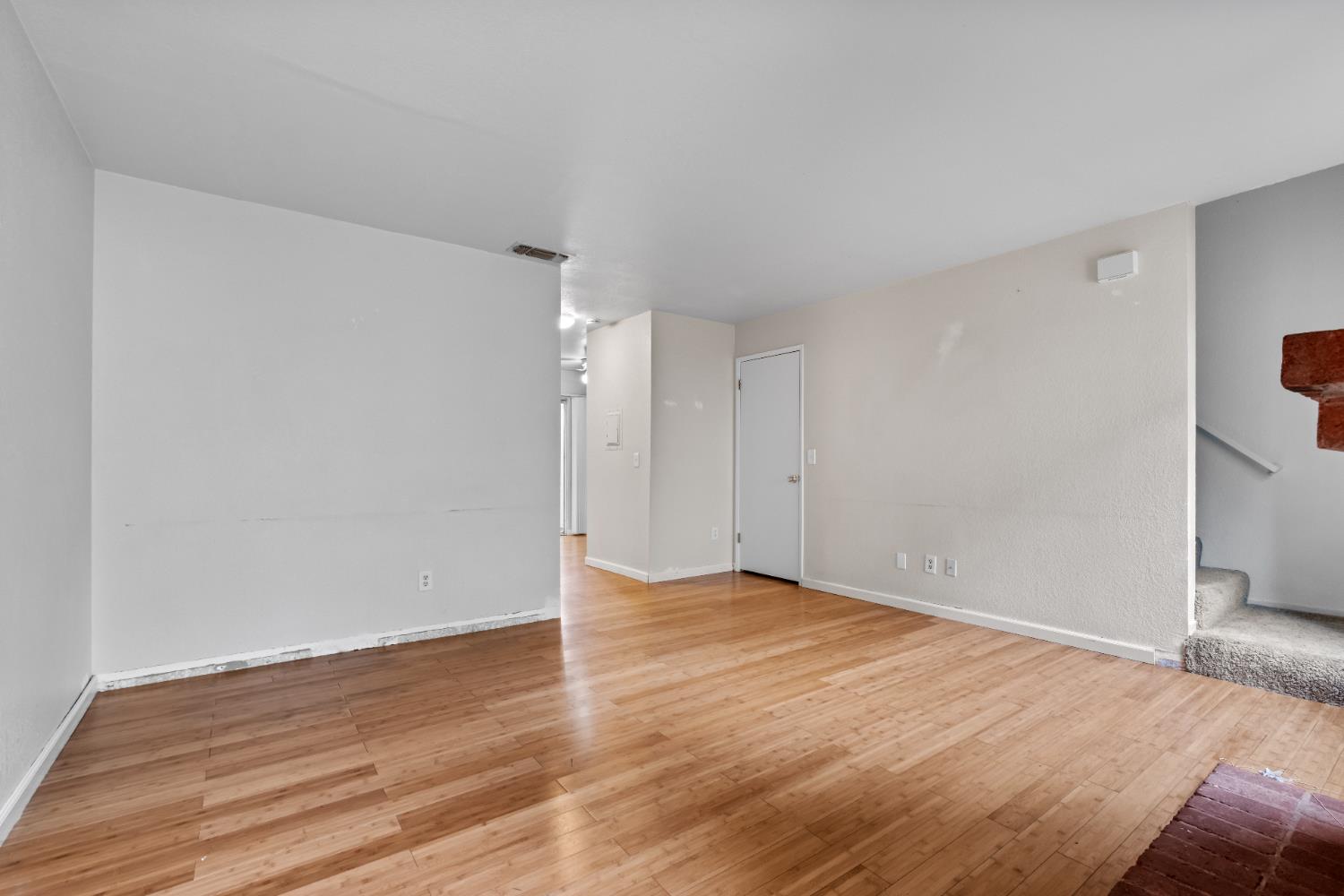 Detail Gallery Image 4 of 36 For 9145 Newhall Dr #57,  Sacramento,  CA 95826 - 2 Beds | 1/1 Baths