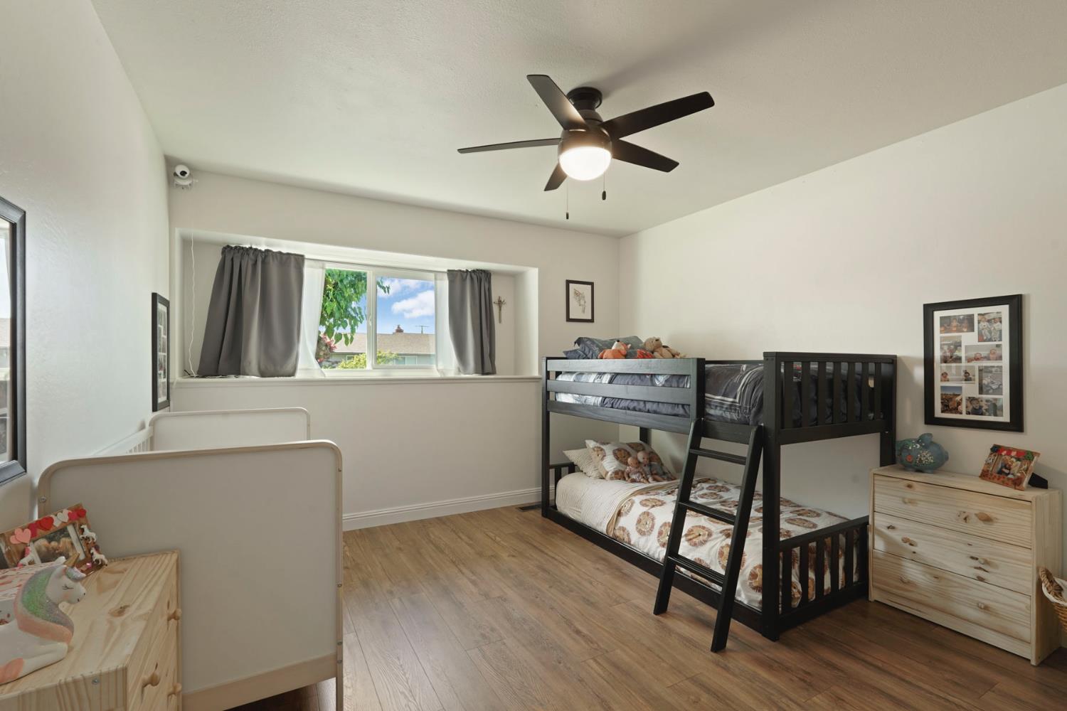 Detail Gallery Image 18 of 35 For 725 Maplewood Dr, Lodi,  CA 95242 - 3 Beds | 2 Baths
