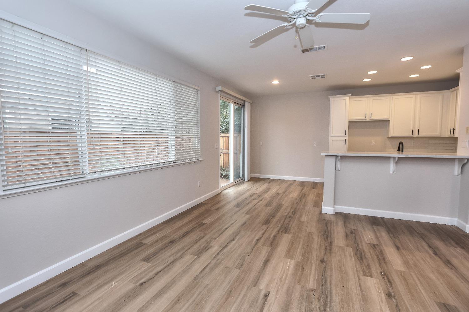 Photo #17: 225063611 Listing: Photo #17