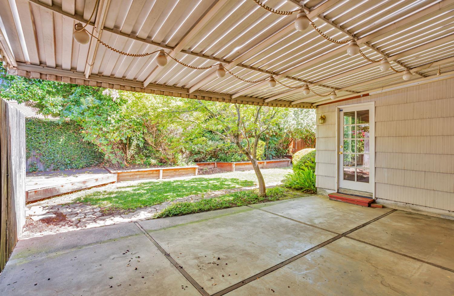 Detail Gallery Image 37 of 42 For 3005 La via Way, Sacramento,  CA 95825 - 4 Beds | 2 Baths