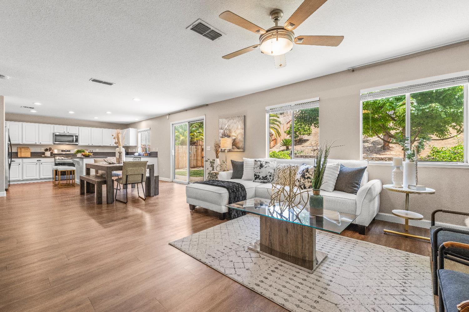 Detail Gallery Image 16 of 34 For 2149 Arnold Dr, Rocklin,  CA 95765 - 4 Beds | 2/1 Baths