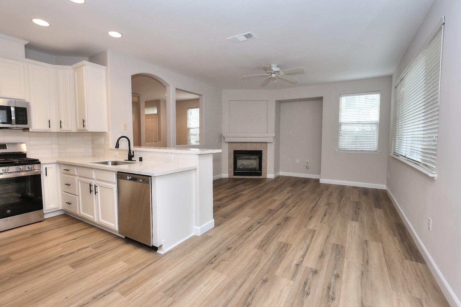 Photo #23: 225063611 Listing: Photo #23