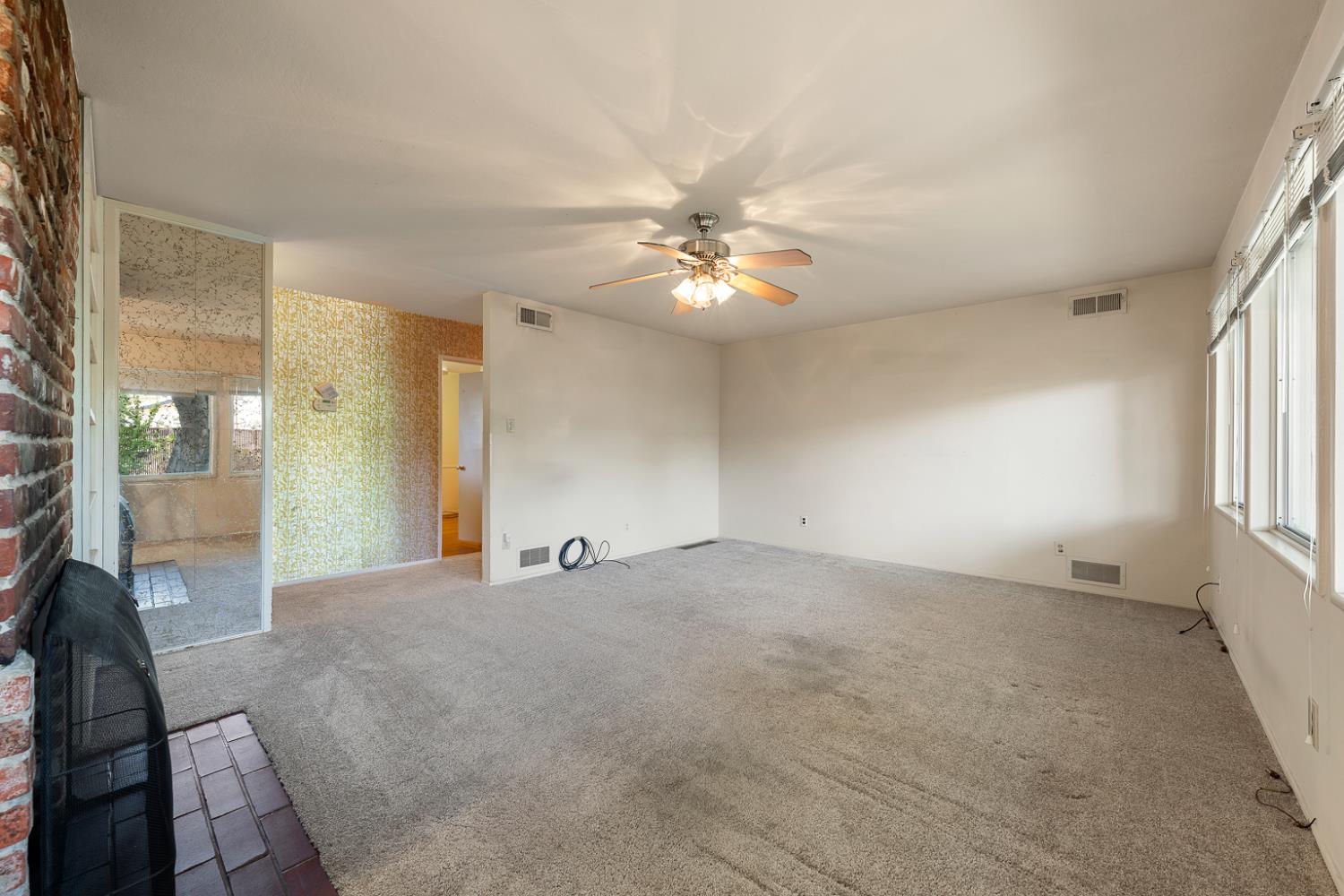 Detail Gallery Image 7 of 32 For 1812 Vesta Way, Sacramento,  CA 95864 - 3 Beds | 2 Baths