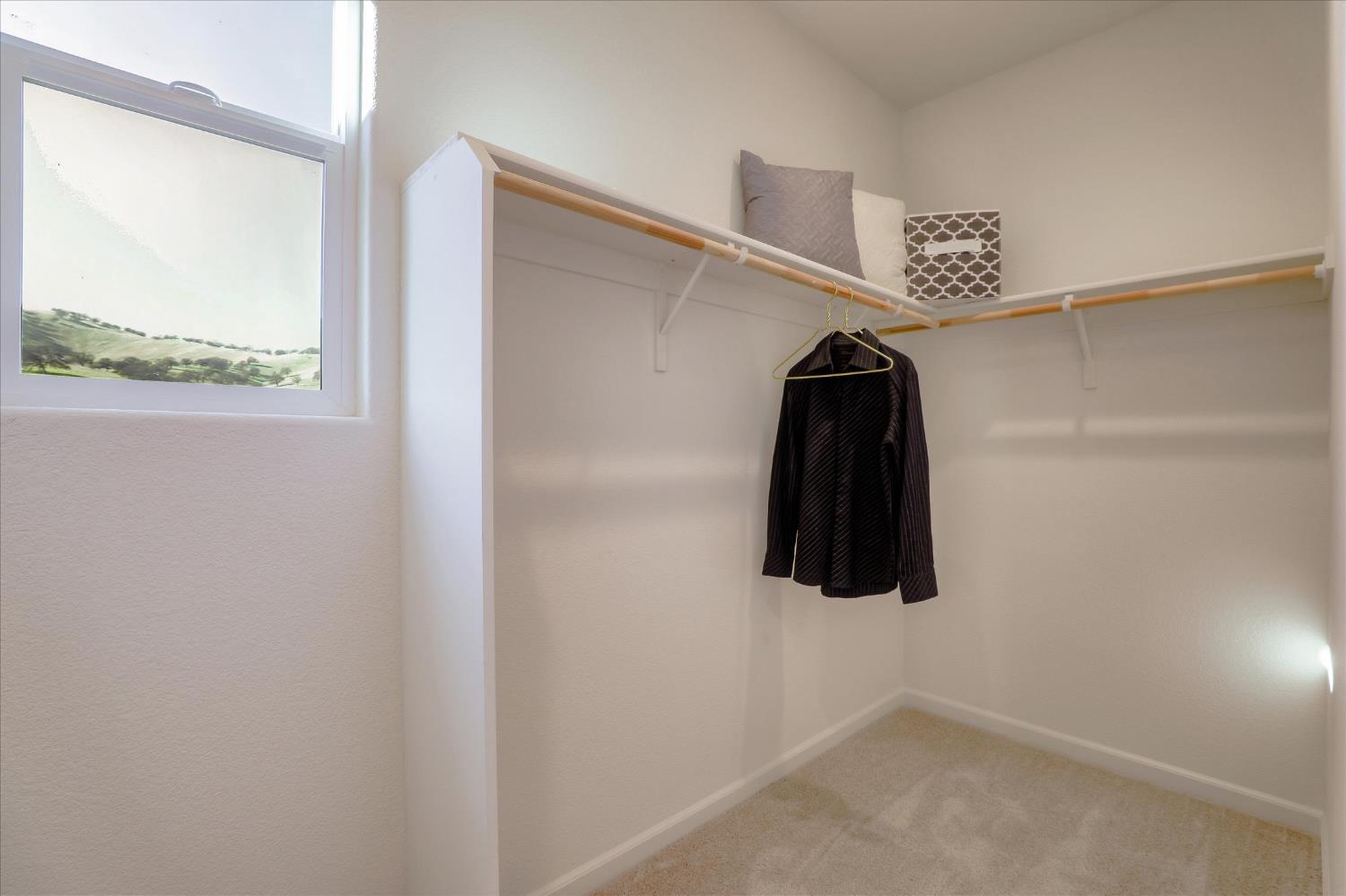 Detail Gallery Image 17 of 21 For 21051 Pinot Noir Dr, Patterson,  CA 95363 - 5 Beds | 3 Baths