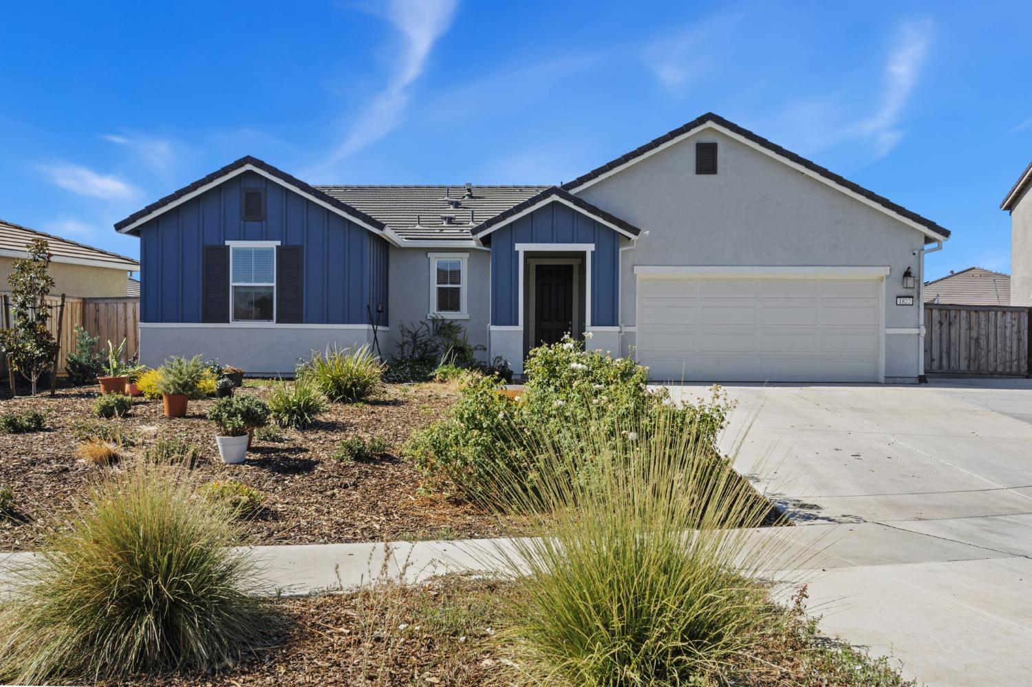 Detail Gallery Image 1 of 26 For 1822 Chelsea Ct, Plumas Lake,  CA 95961 - 3 Beds | 2 Baths
