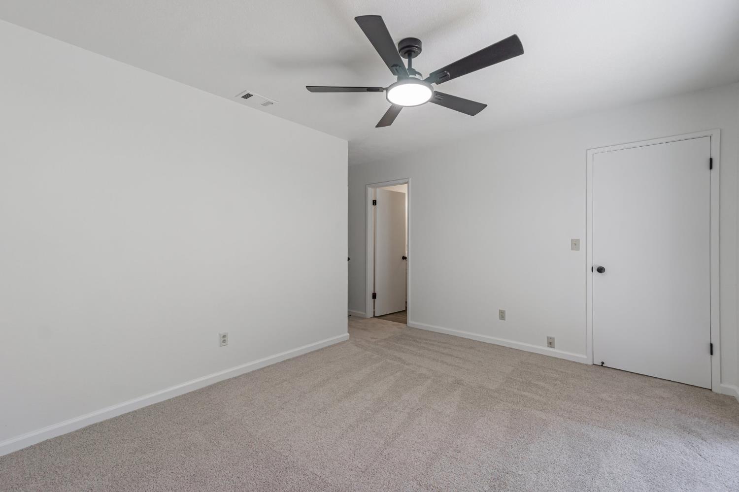 Detail Gallery Image 27 of 52 For 4046 S Royal Links Cir, Antioch,  CA 94509 - 4 Beds | 2 Baths