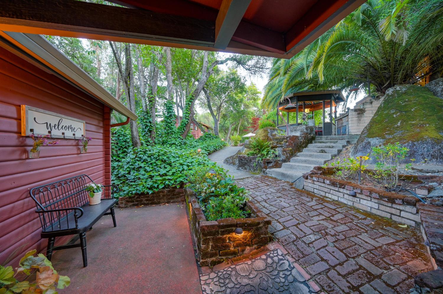 Detail Gallery Image 3 of 80 For 7333 Surette Ln, Loomis,  CA 95650 - 4 Beds | 2 Baths