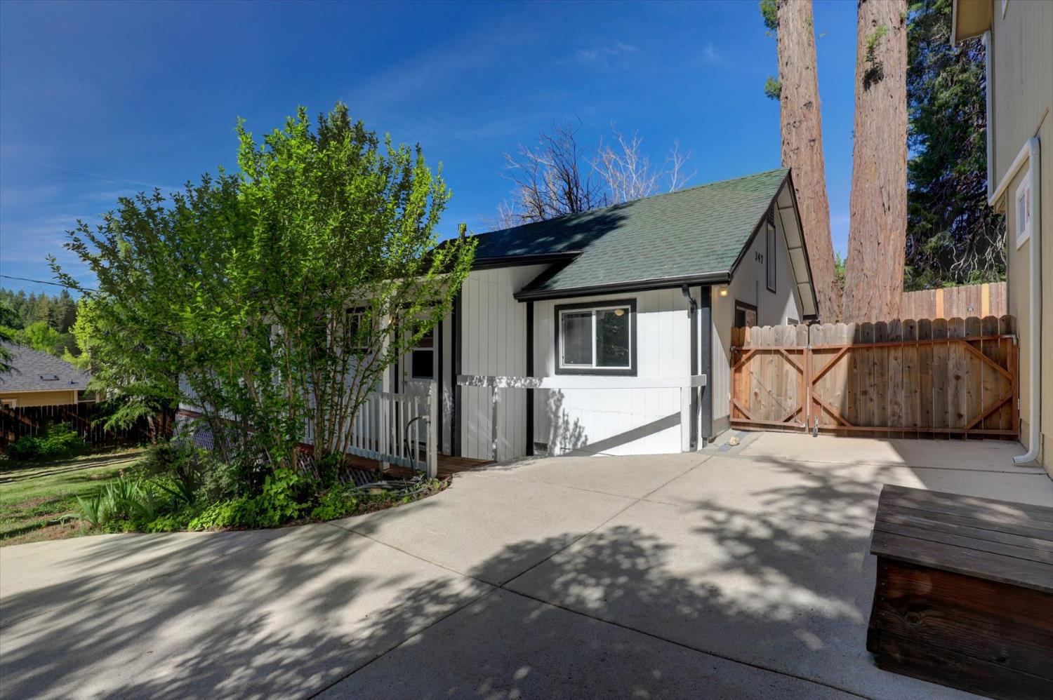 Detail Gallery Image 31 of 62 For 347 E Maryland Dr, Grass Valley,  CA 95945 - 2 Beds | 2 Baths