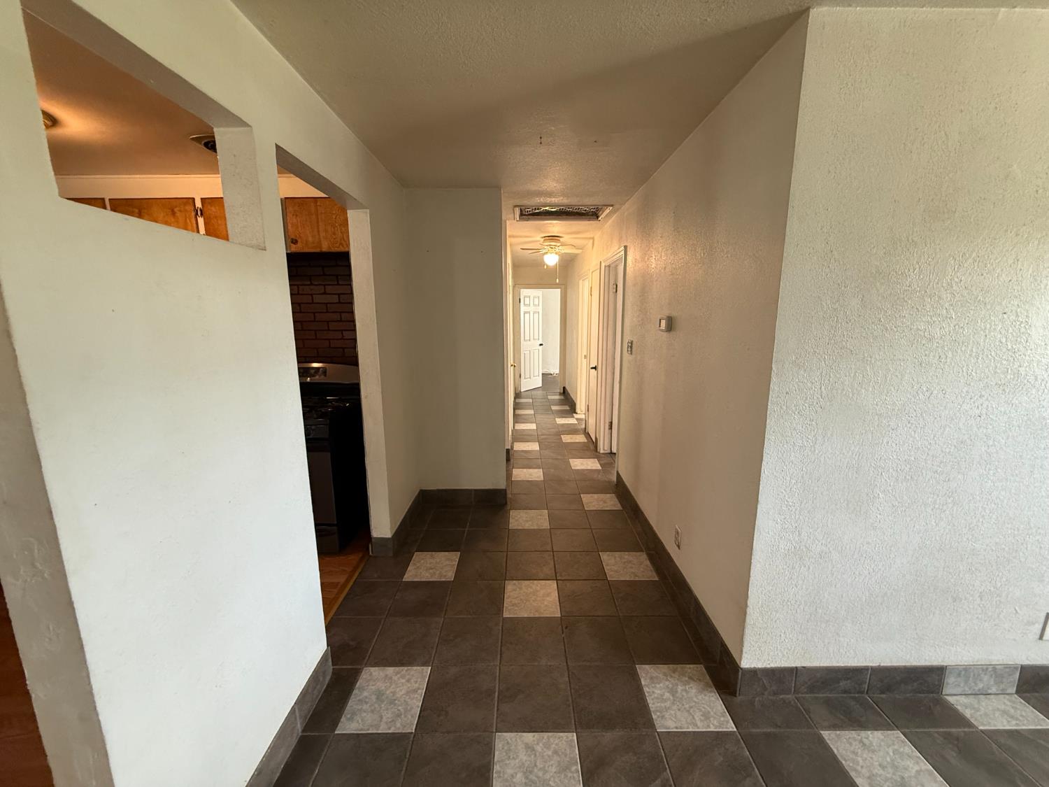 Detail Gallery Image 6 of 17 For 1318 Freeman St, Marysville,  CA 95901 - 3 Beds | 2 Baths