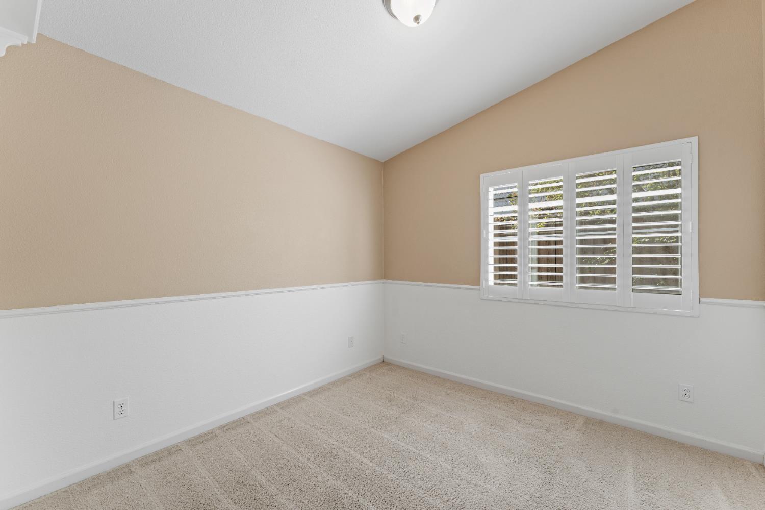 Detail Gallery Image 28 of 44 For 1014 Thompson Cir, Folsom,  CA 95630 - 4 Beds | 2 Baths