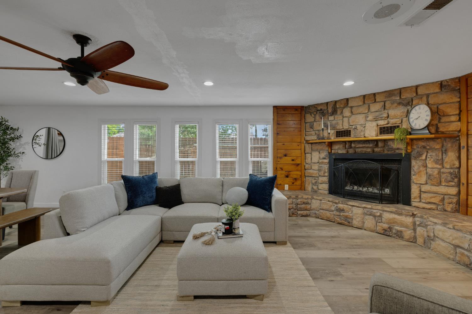 Detail Gallery Image 16 of 33 For 6140 Rumford Ave, Citrus Heights,  CA 95621 - 3 Beds | 2 Baths
