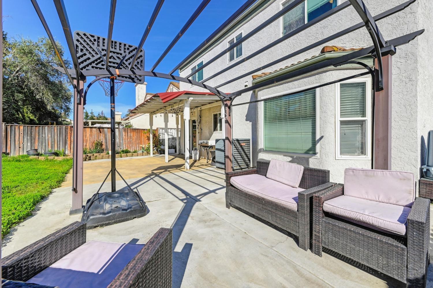 Detail Gallery Image 37 of 42 For 8924 La Margarita Way, Sacramento,  CA 95828 - 4 Beds | 2/1 Baths