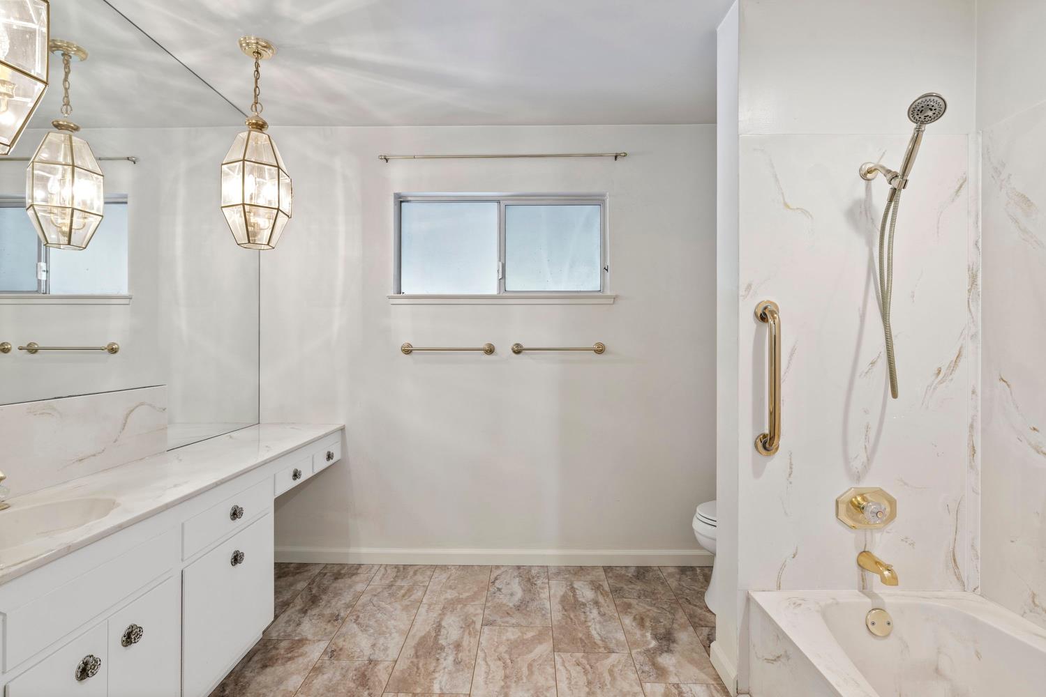 Detail Gallery Image 24 of 34 For 6010 Holstein Way, Sacramento,  CA 95822 - 3 Beds | 2/1 Baths