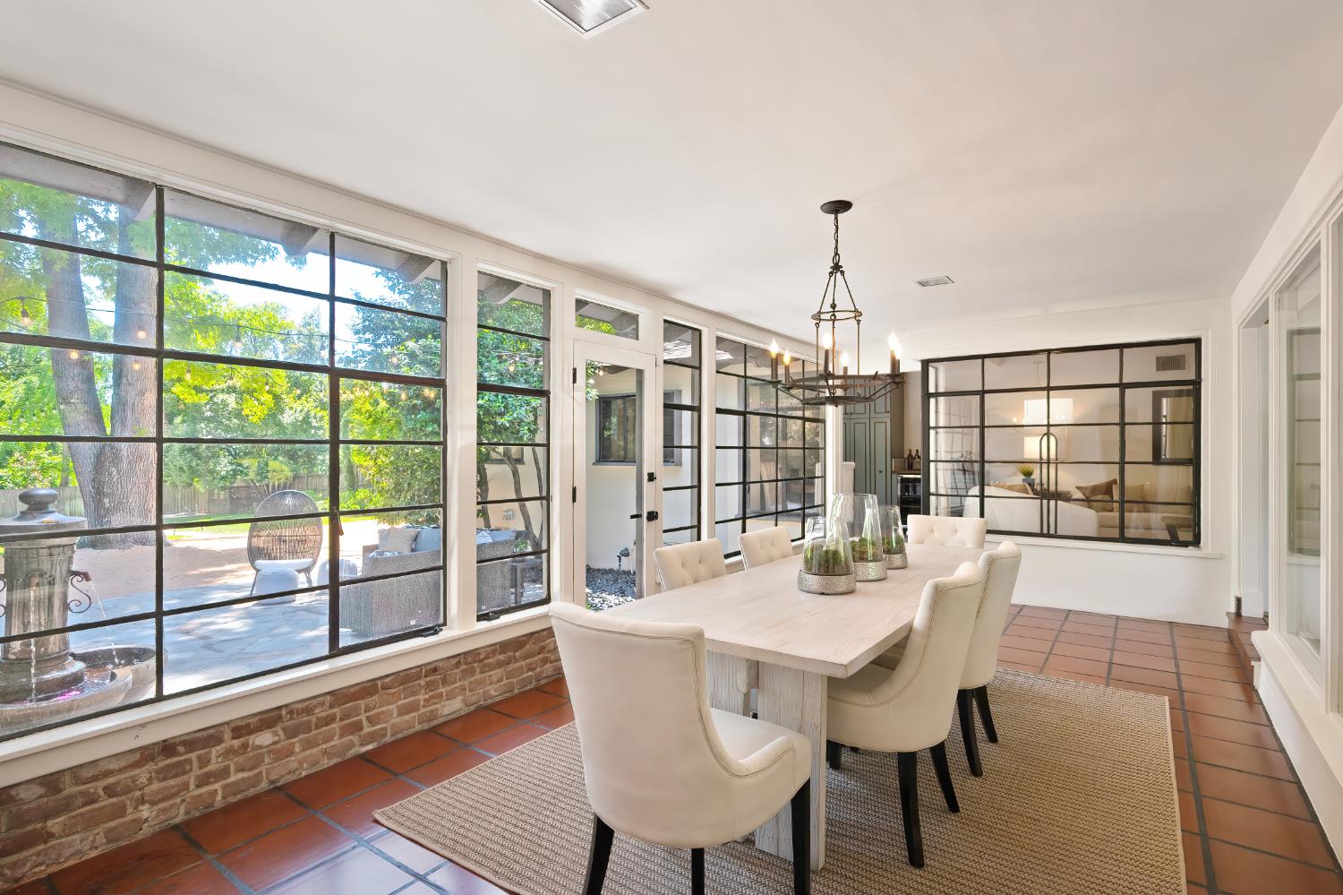 Detail Gallery Image 22 of 64 For 5428 Fair Oaks Blvd, Carmichael,  CA 95608 - 4 Beds | 2 Baths