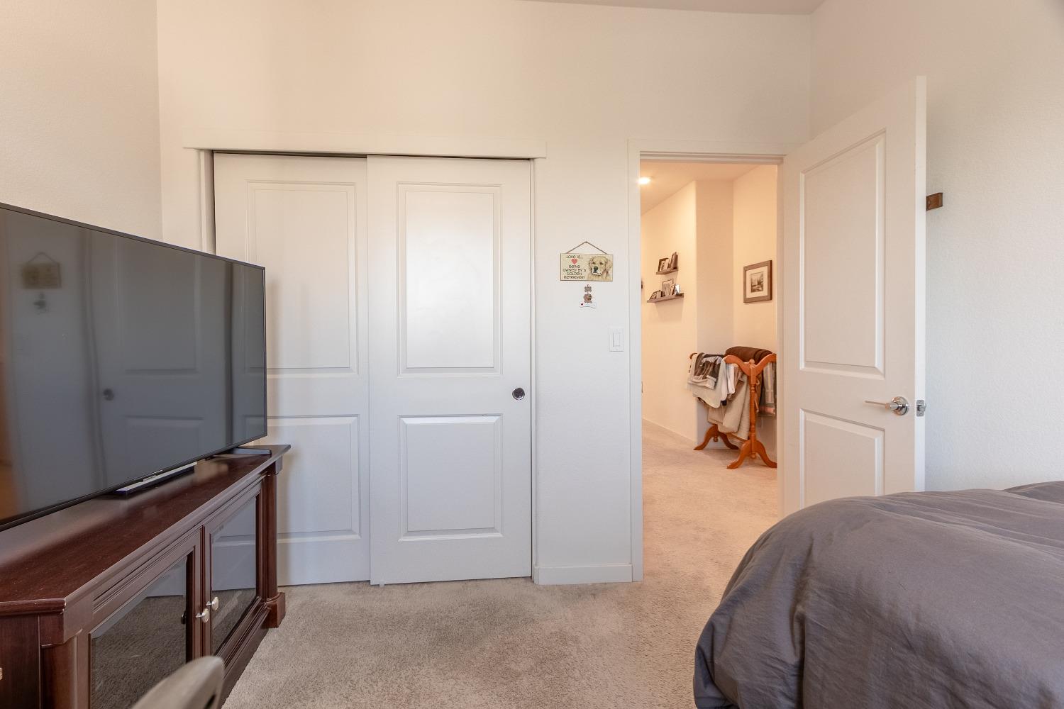 Detail Gallery Image 14 of 34 For 3862 Commerce Way, Sacramento,  CA 95834 - 3 Beds | 2/1 Baths