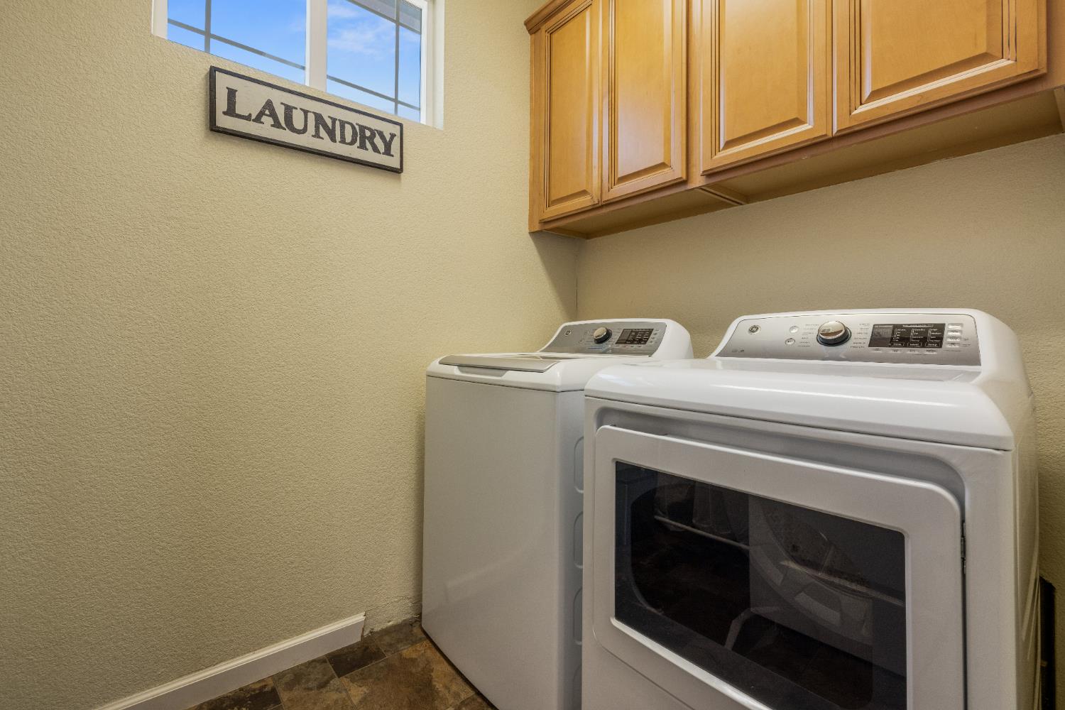 Detail Gallery Image 28 of 41 For 680 Sawtooth Ct, Manteca,  CA 95337 - 4 Beds | 3/1 Baths