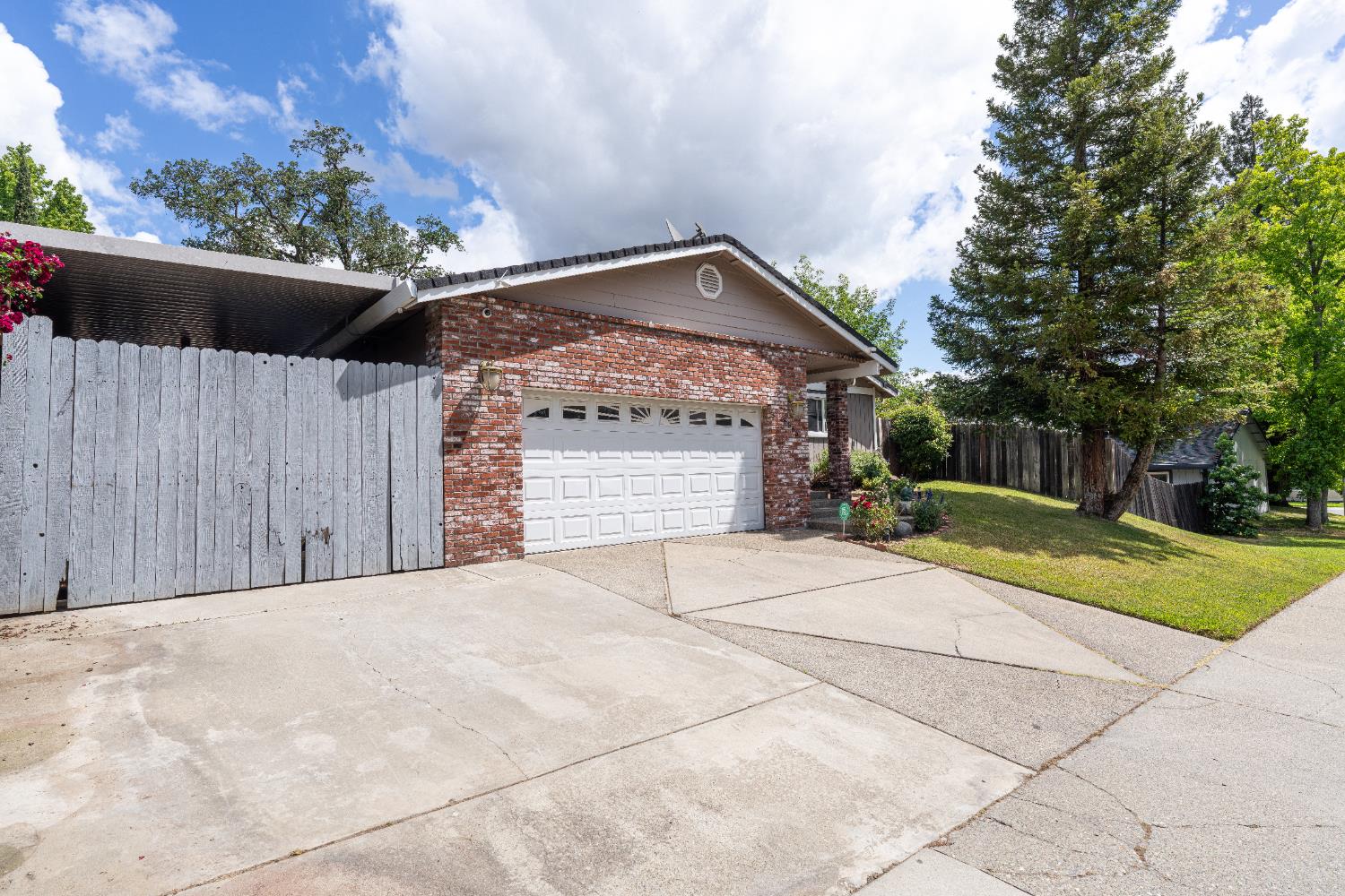Detail Gallery Image 3 of 42 For 8565 Cloudcroft Way, Orangevale,  CA 95662 - 4 Beds | 2 Baths