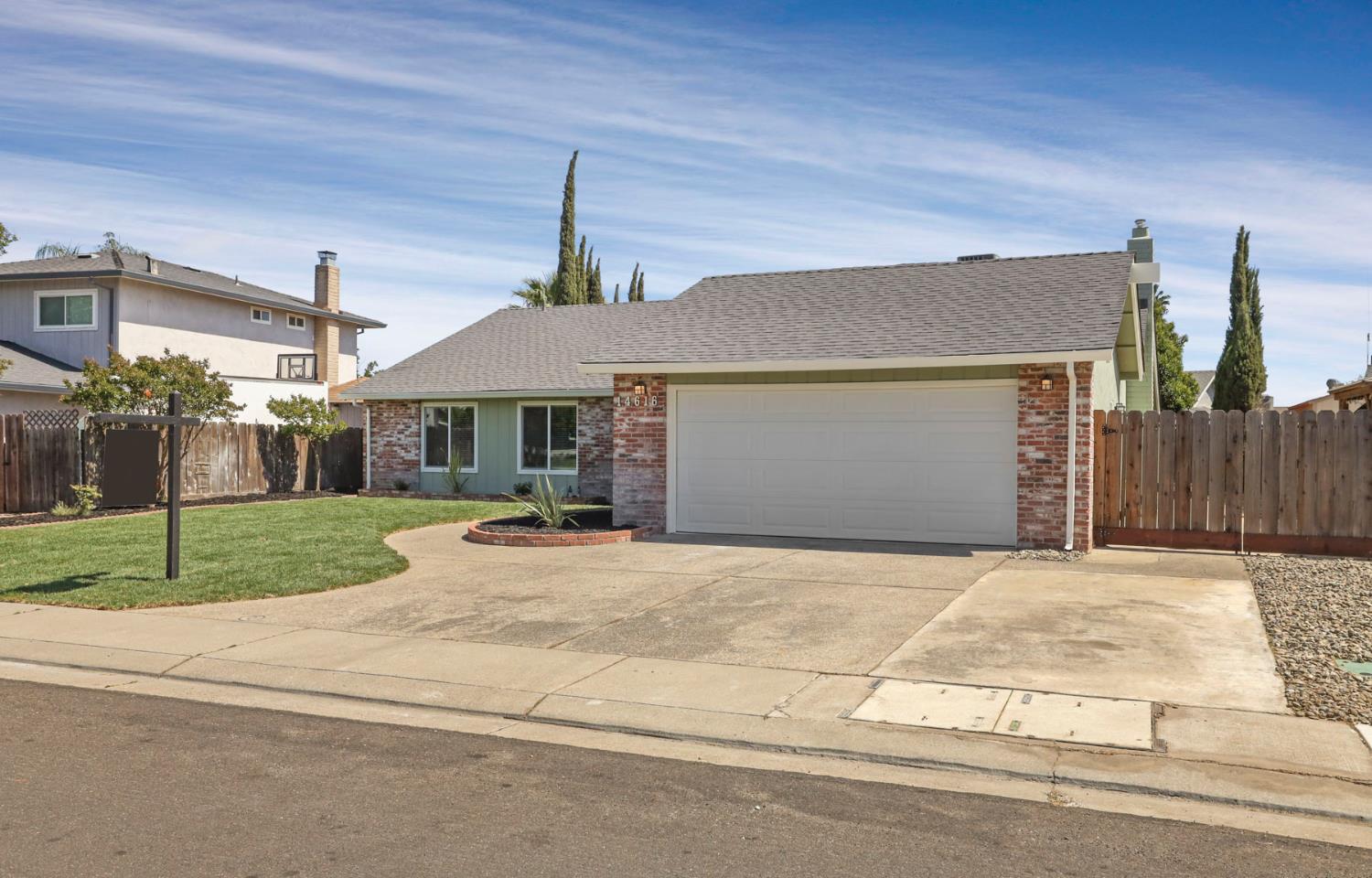 Detail Gallery Image 4 of 45 For 14616 Arapaho Way, Manteca,  CA 95336 - 3 Beds | 2 Baths