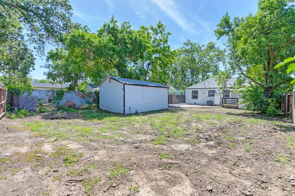 Detail Gallery Image 27 of 28 For 1167 Sonoma Ave, Sacramento,  CA 95815 - 2 Beds | 1 Baths