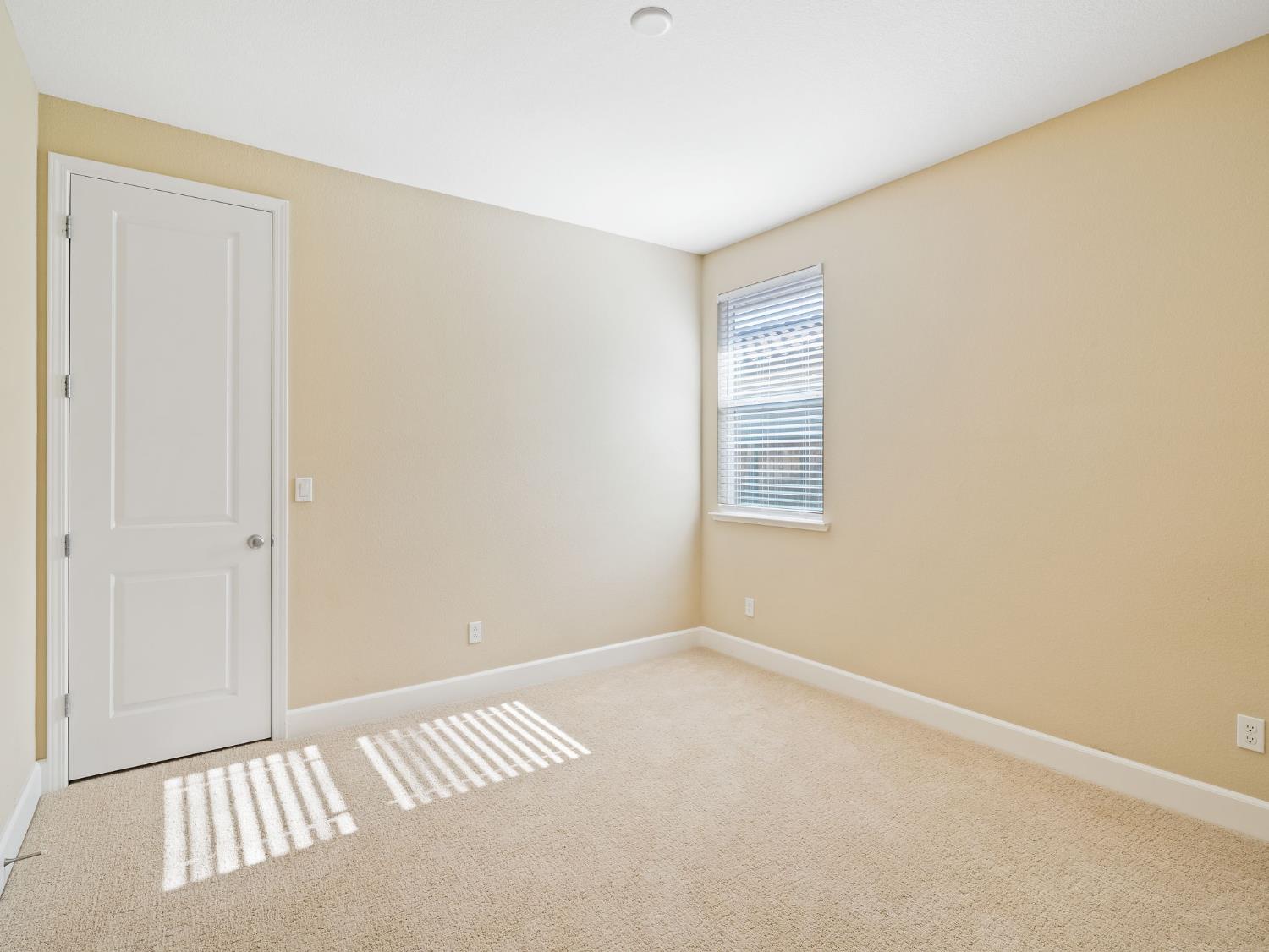 Detail Gallery Image 24 of 41 For 2723 Sweeney Dr, Woodland,  CA 95776 - 4 Beds | 2/1 Baths