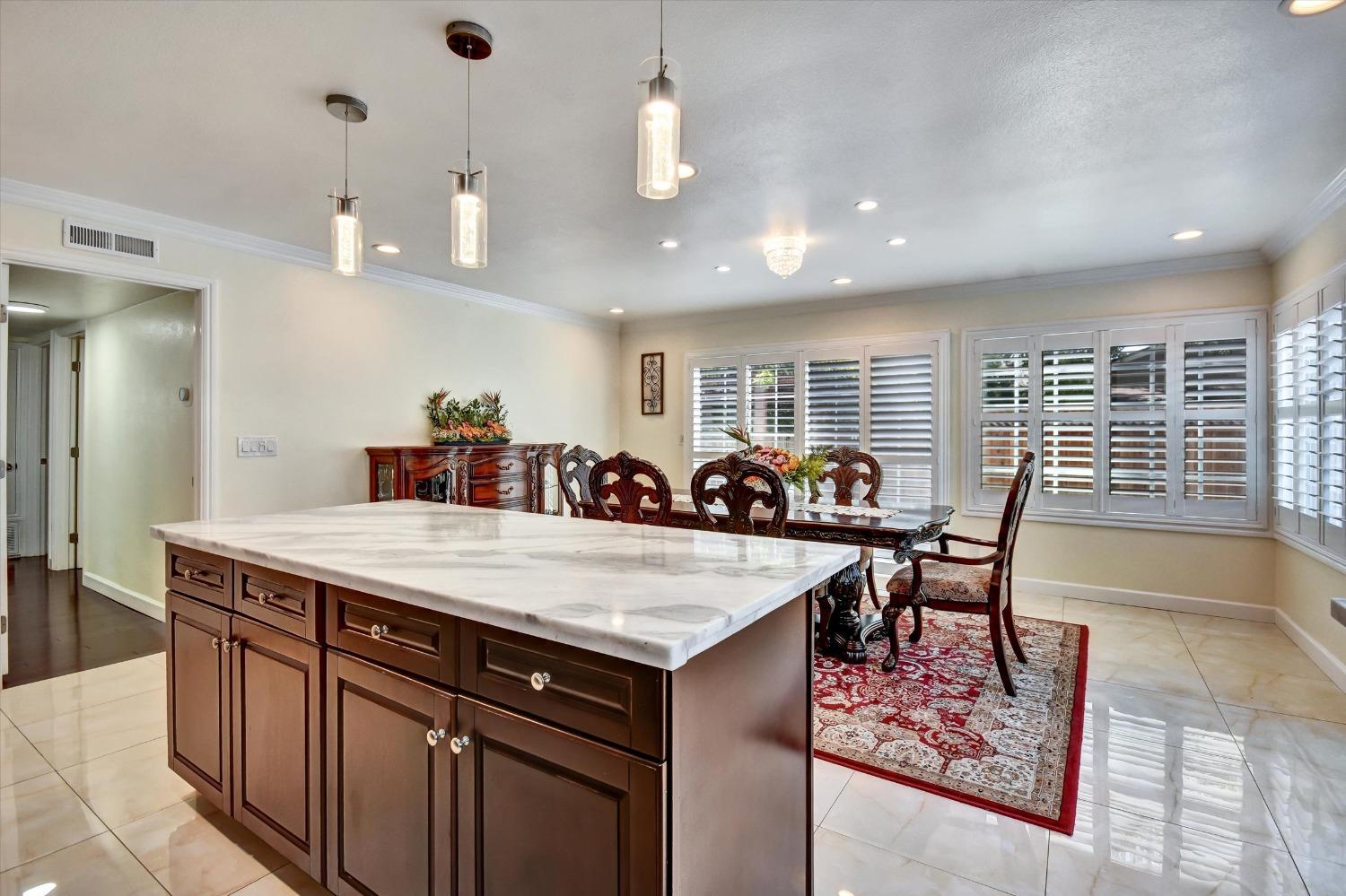 Detail Gallery Image 7 of 27 For 4237 Kingspark Dr, San Jose,  CA 95136 - 5 Beds | 3 Baths