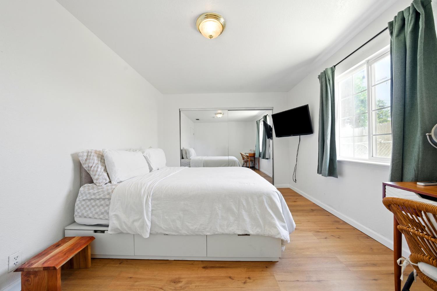 Detail Gallery Image 13 of 26 For 2357 E Euclid Ave, Stockton,  CA 95205 - 2 Beds | 2 Baths