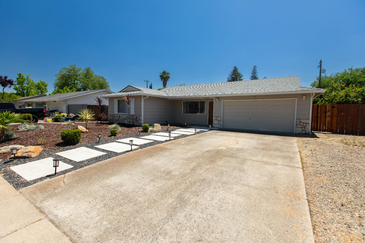 Detail Gallery Image 2 of 44 For 8940 Leatham Ave, Fair Oaks,  CA 95628 - 4 Beds | 2 Baths