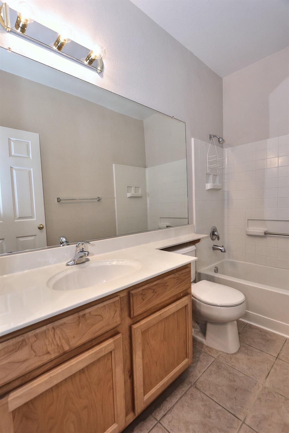 Photo #38: 225063611 Listing: Photo #38