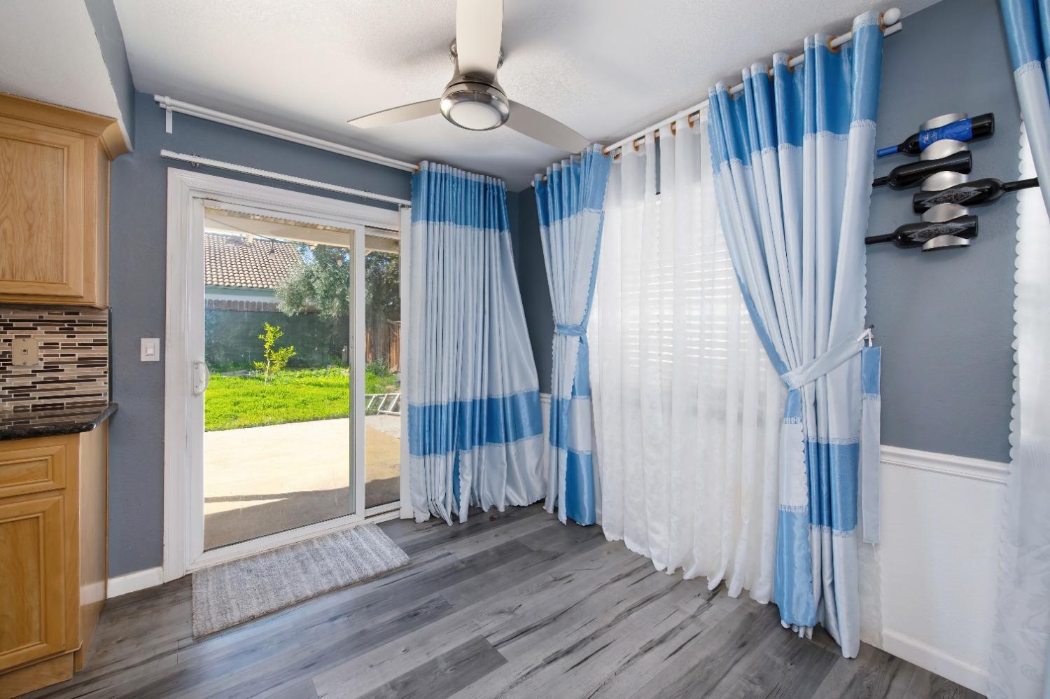 Detail Gallery Image 17 of 42 For 8924 La Margarita Way, Sacramento,  CA 95828 - 4 Beds | 2/1 Baths