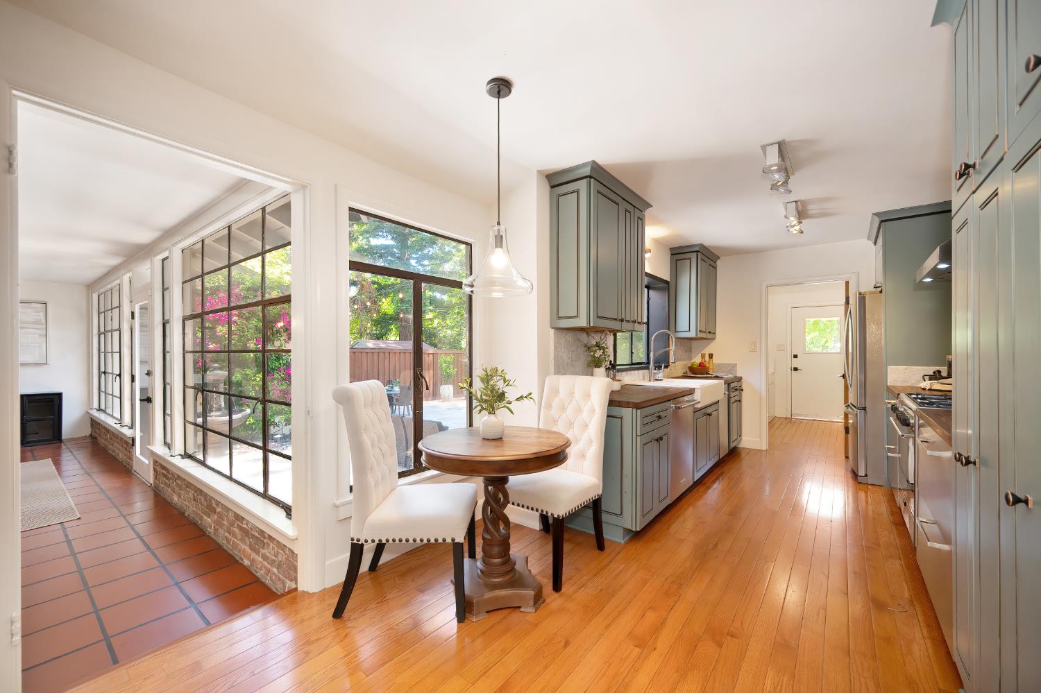 Detail Gallery Image 30 of 64 For 5428 Fair Oaks Blvd, Carmichael,  CA 95608 - 4 Beds | 2 Baths