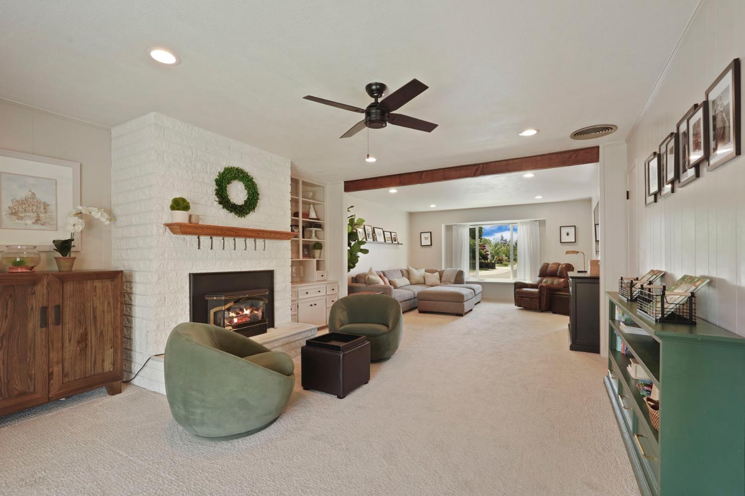 Detail Gallery Image 8 of 35 For 725 Maplewood Dr, Lodi,  CA 95242 - 3 Beds | 2 Baths
