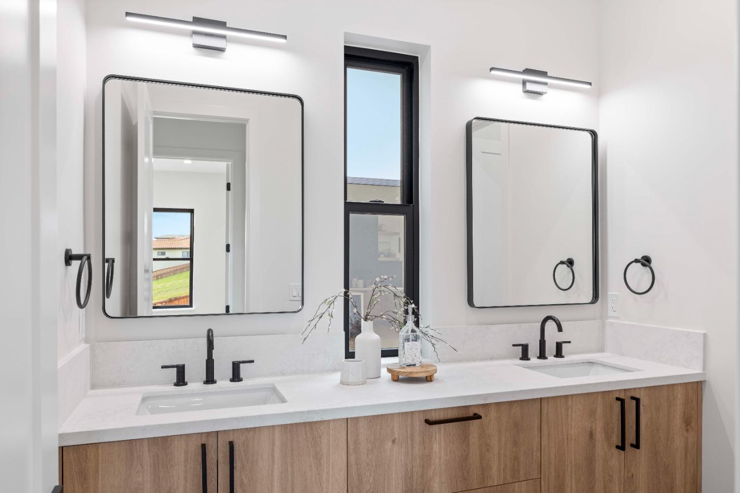 Detail Gallery Image 22 of 47 For 714 Sundahl Dr, Folsom,  CA 95630 - 5 Beds | 3/1 Baths