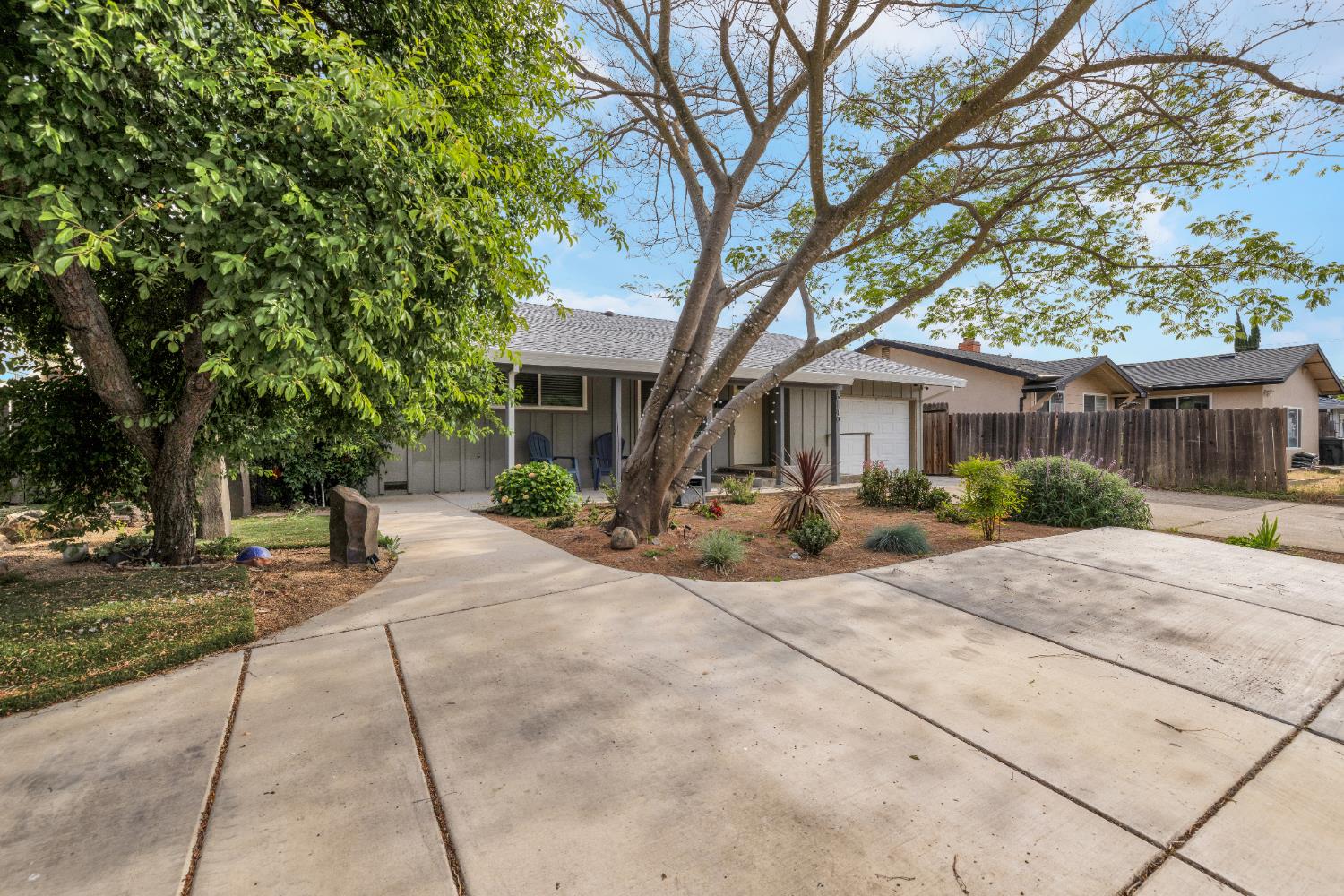 Detail Gallery Image 5 of 33 For 6140 Rumford Ave, Citrus Heights,  CA 95621 - 3 Beds | 2 Baths