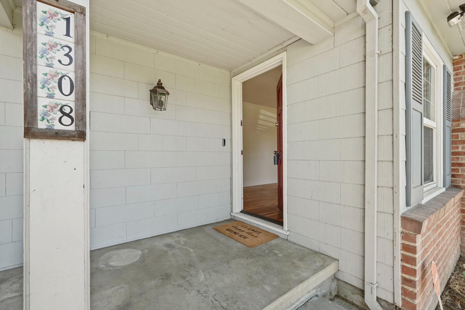 Detail Gallery Image 11 of 47 For 1308 Rivara Rd, Stockton,  CA 95207 - 4 Beds | 2 Baths