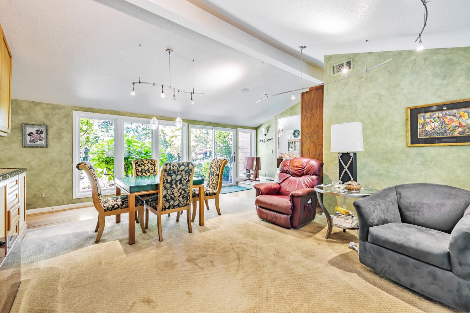 Detail Gallery Image 21 of 37 For 1625 Gary Way, Carmichael,  CA 95608 - 3 Beds | 2/1 Baths
