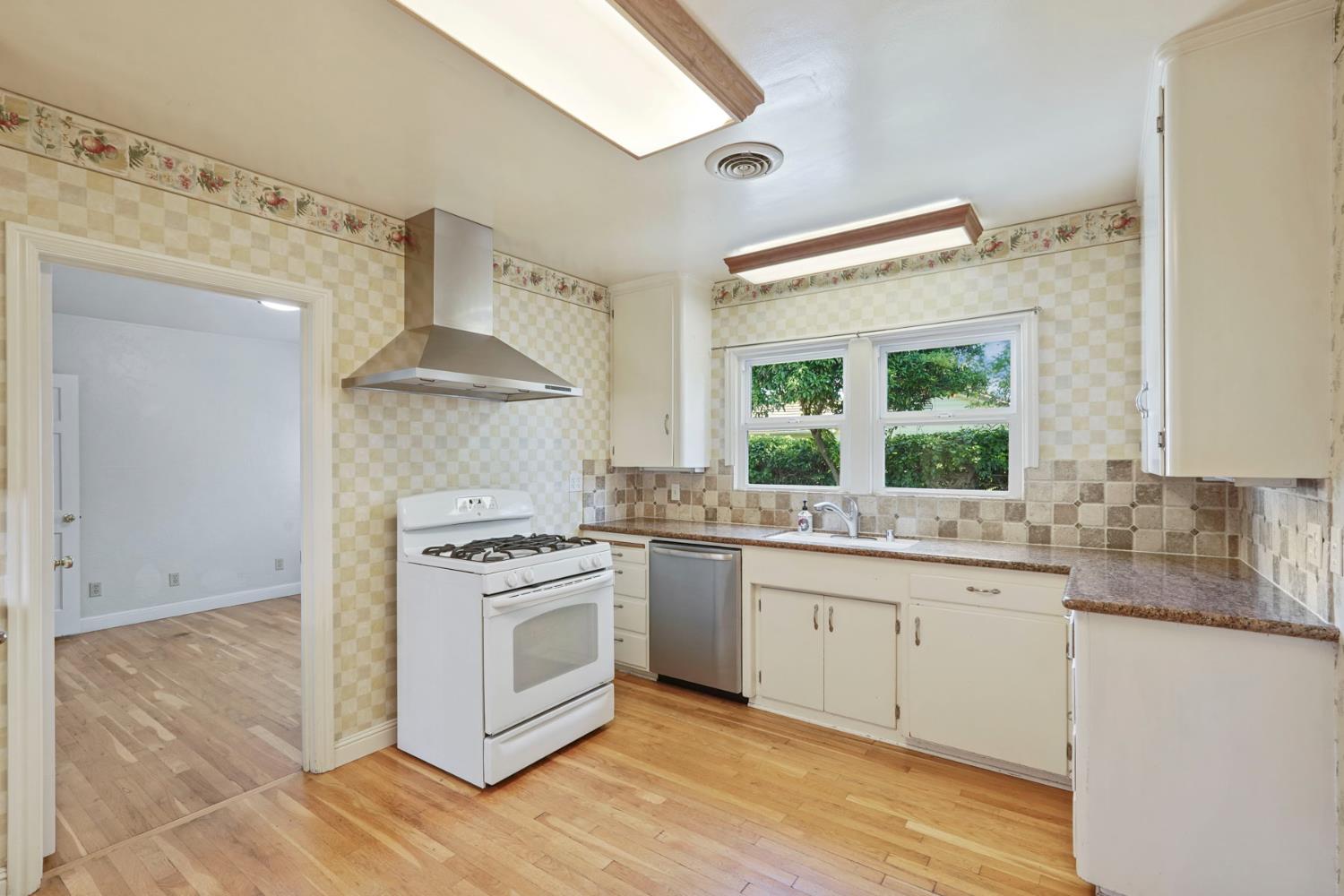 Detail Gallery Image 19 of 47 For 1308 Rivara Rd, Stockton,  CA 95207 - 4 Beds | 2 Baths