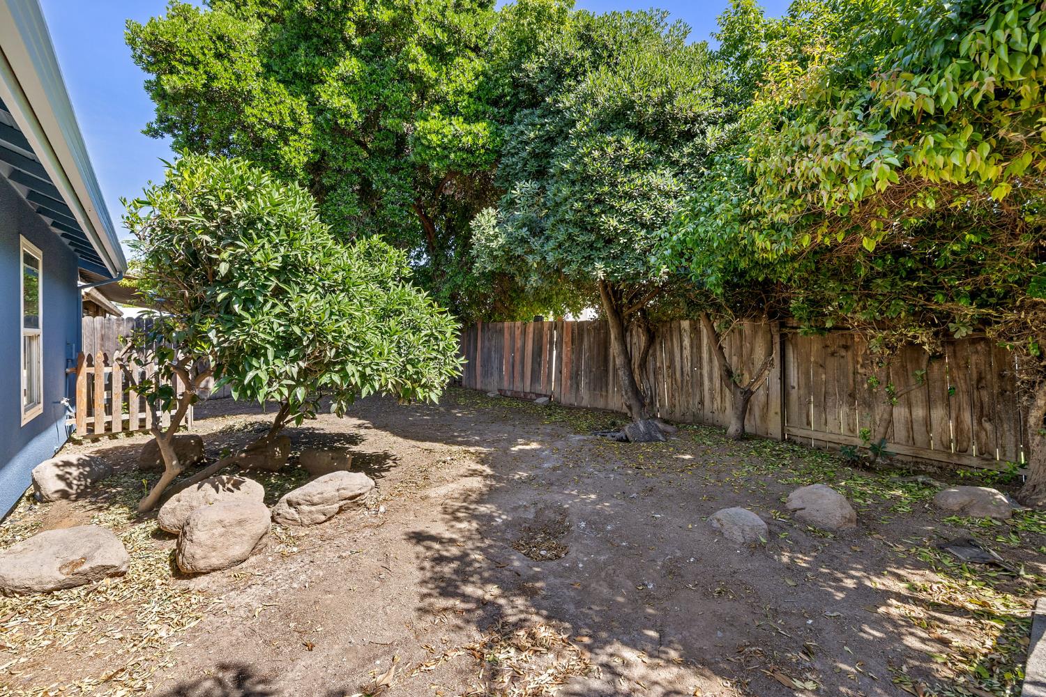 Detail Gallery Image 42 of 43 For 1240 Chuckwagon Dr, Sacramento,  CA 95834 - 3 Beds | 2 Baths