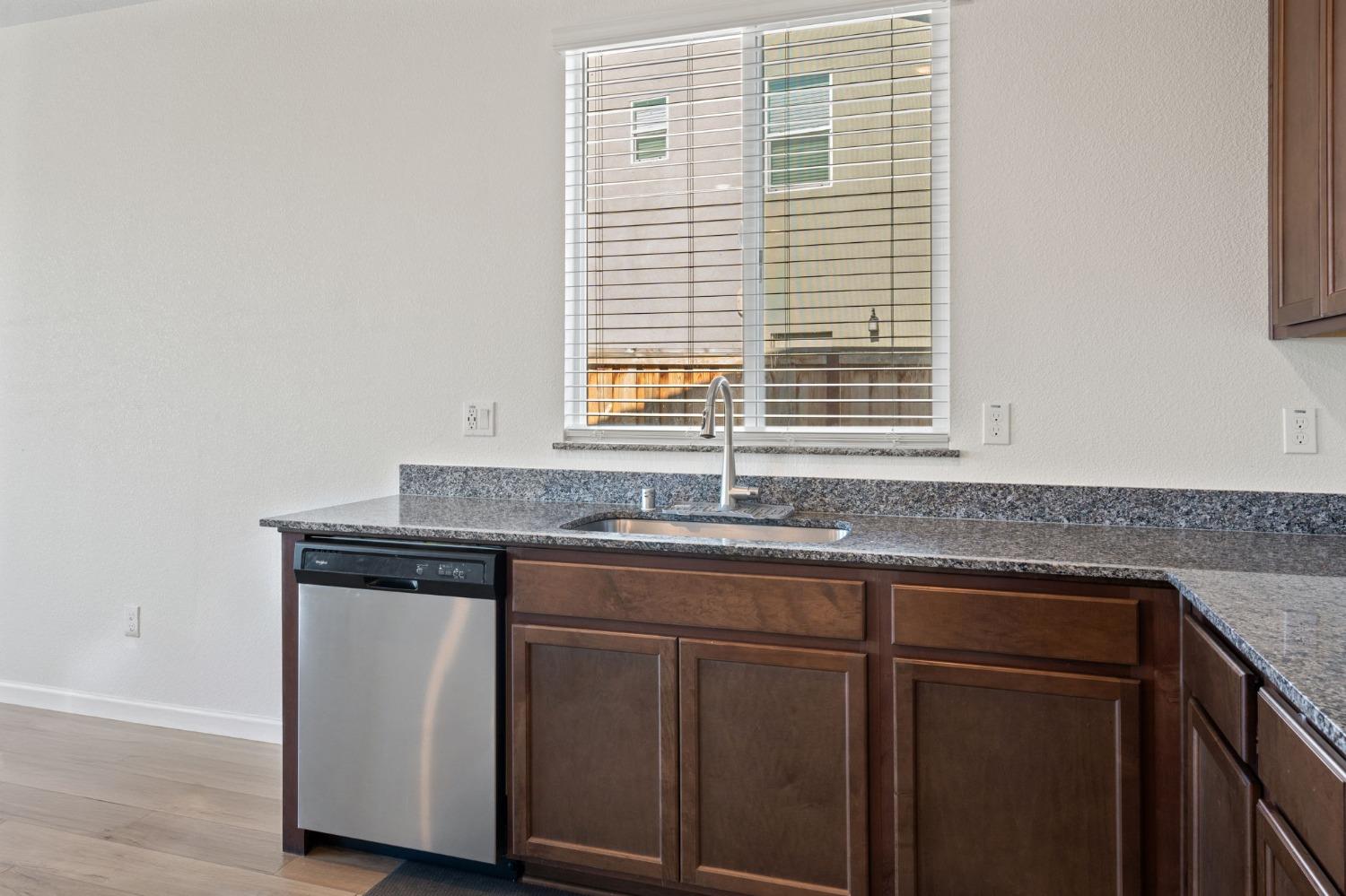 Detail Gallery Image 12 of 26 For 1822 Chelsea Ct, Plumas Lake,  CA 95961 - 3 Beds | 2 Baths
