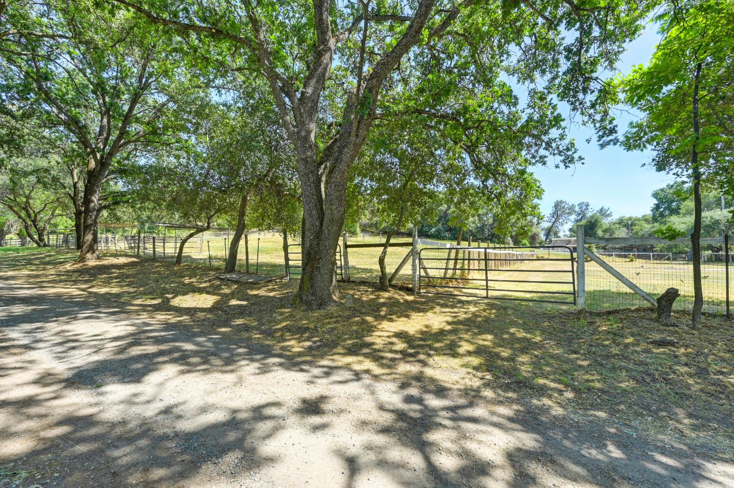 Detail Gallery Image 72 of 97 For 4141 Prospector Rd, Loomis,  CA 95650 - 4 Beds | 2 Baths