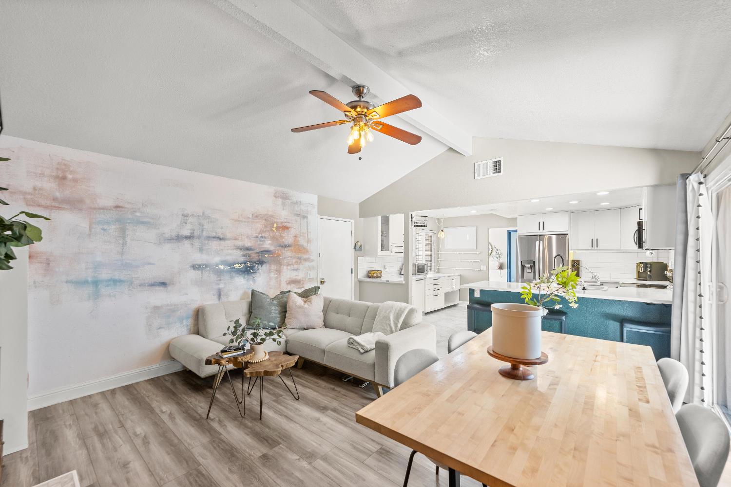 Detail Gallery Image 34 of 66 For 2915 Baronet Way, Sacramento,  CA 95833 - 4 Beds | 2 Baths