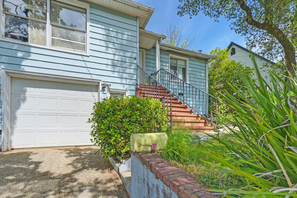 Detail Gallery Image 10 of 73 For 205 Marvin Way, Auburn,  CA 95603 - 2 Beds | 1/1 Baths