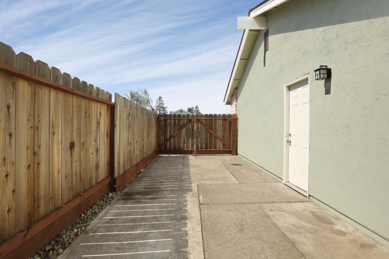 Detail Gallery Image 40 of 45 For 14616 Arapaho Way, Manteca,  CA 95336 - 3 Beds | 2 Baths
