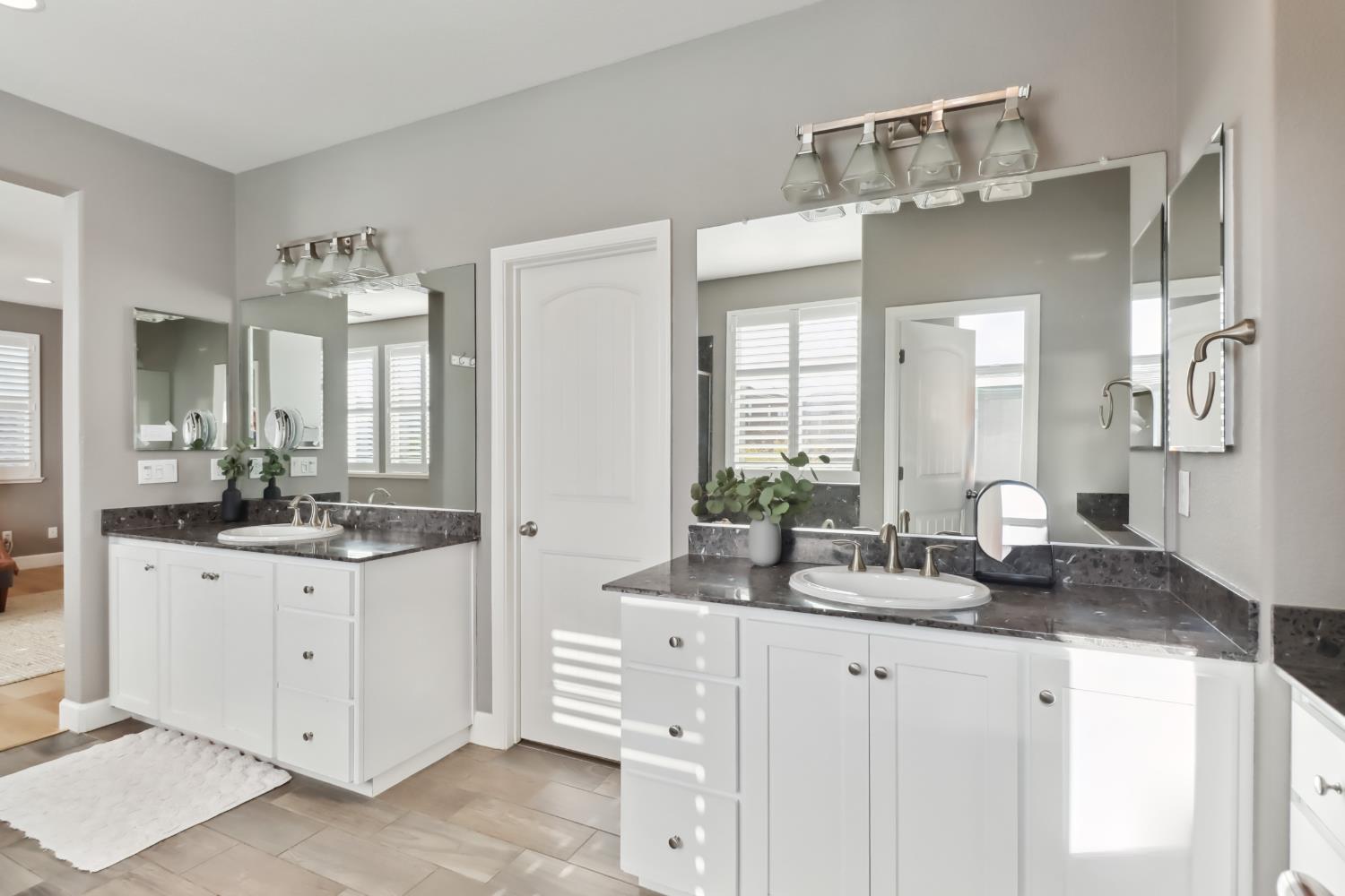 Detail Gallery Image 43 of 69 For 5604 Saratoga Cir, Rocklin,  CA 95765 - 4 Beds | 3/1 Baths