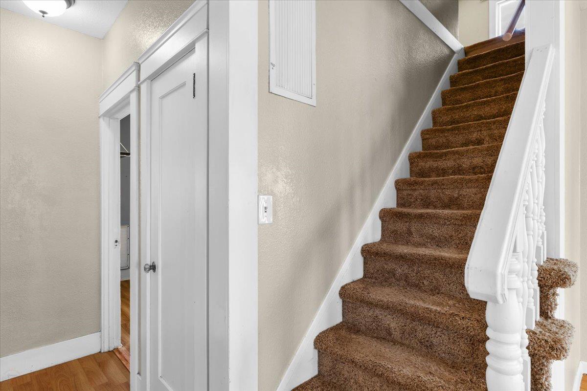 Detail Gallery Image 31 of 61 For 209 S Pasadena Ave, Waterford,  CA 95386 - 3 Beds | 1 Baths