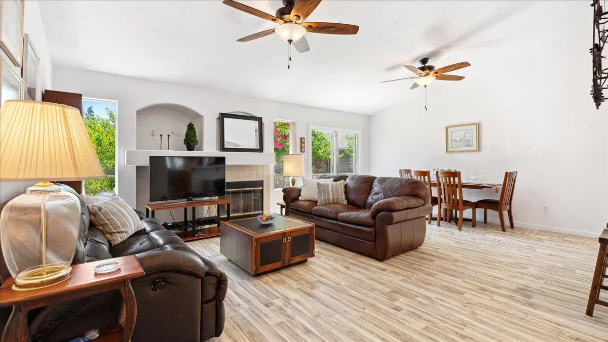 Detail Gallery Image 2 of 34 For 803 Mcdevitt Dr, Wheatland,  CA 95692 - 3 Beds | 2 Baths