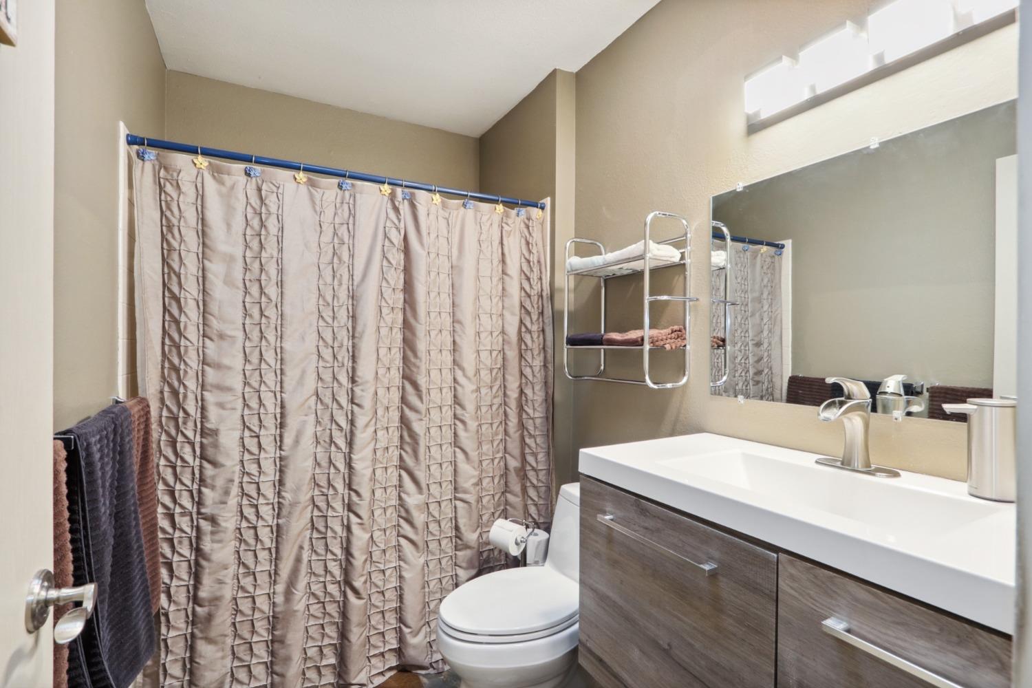 Detail Gallery Image 34 of 52 For 135 Luz Pl, Davis,  CA 95616 - 2 Beds | 2 Baths