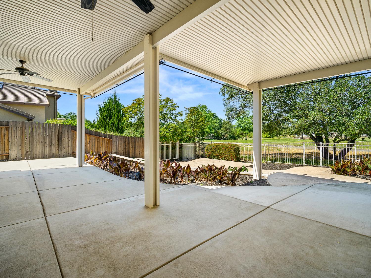 Detail Gallery Image 32 of 61 For 15325 Murieta South Pkwy, Rancho Murieta,  CA 95683 - 3 Beds | 2 Baths